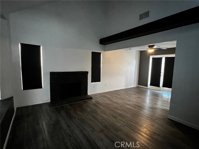 Foto del edificio - 6678 Kenborne Ct