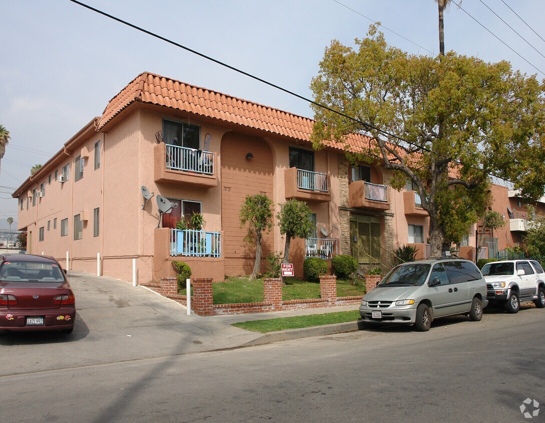 Foto del edificio - 4931 Romaine St