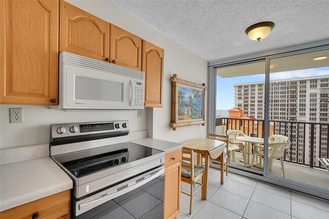 Foto del edificio - 525 N Ocean Blvd