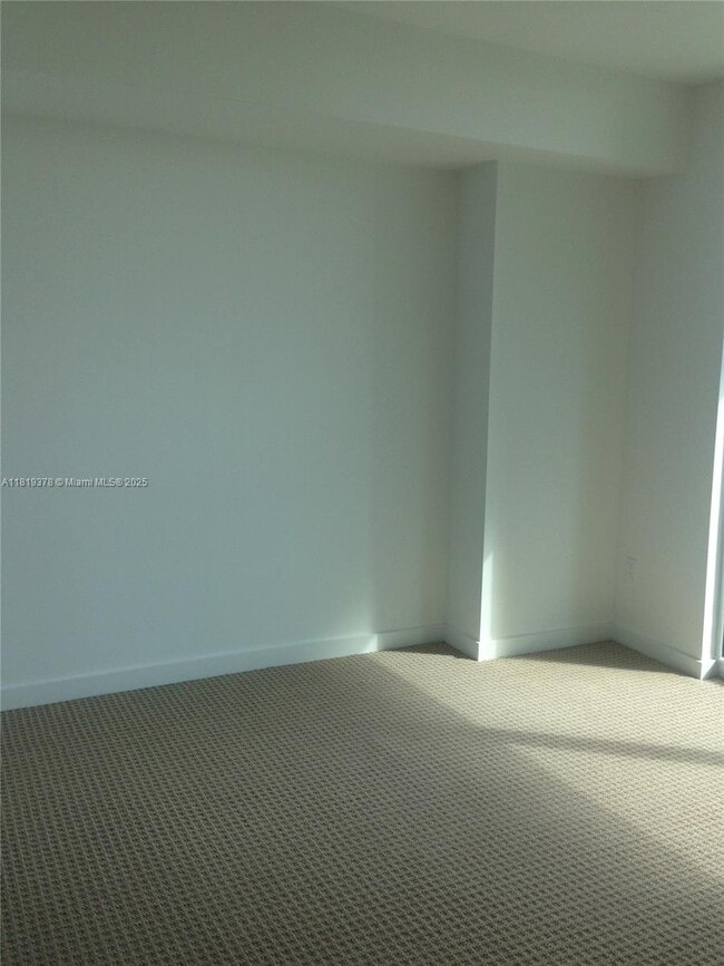 Building Photo - 500 Brickell Ave