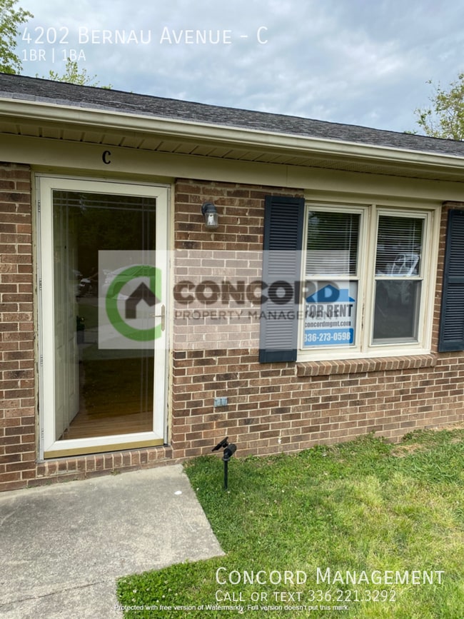 Building Photo - 4202 Bernau Ave