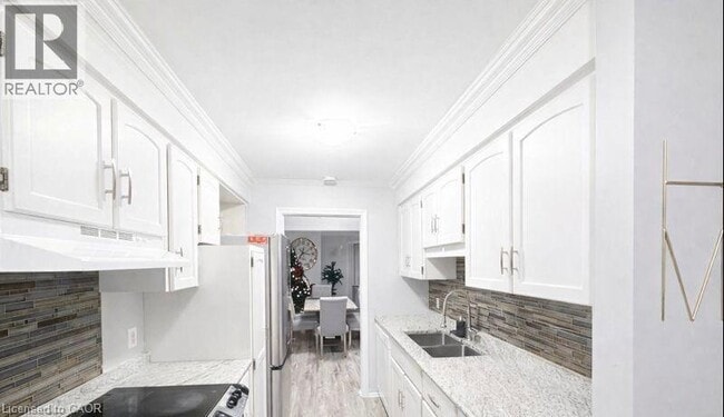 Building Photo - 21 Conestoga Rd