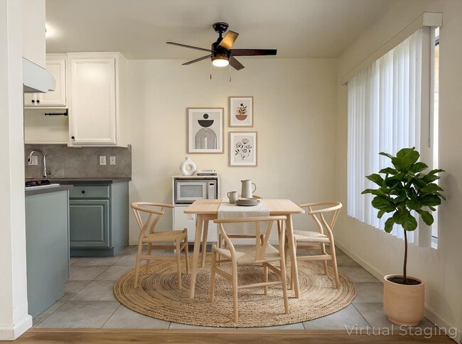 Building Photo - 531 N Marengo Ave