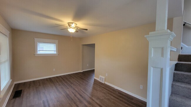 Building Photo - 431 Delmar Ave