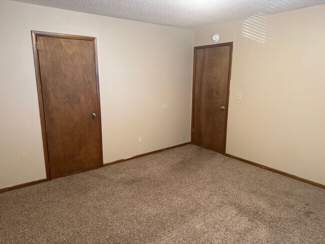 Foto del edificio - 2 Bedroom Duplex Close to MSU!  $695