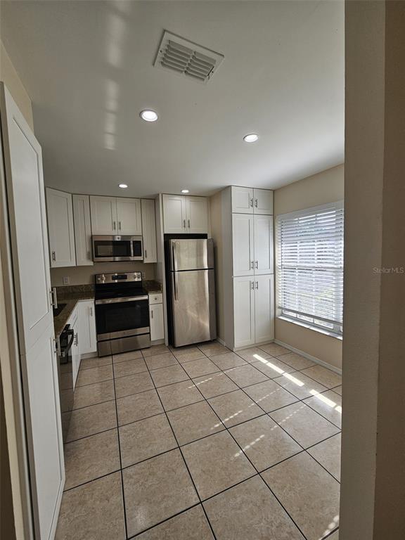 Foto del edificio - 14667 Laguna Beach Cir