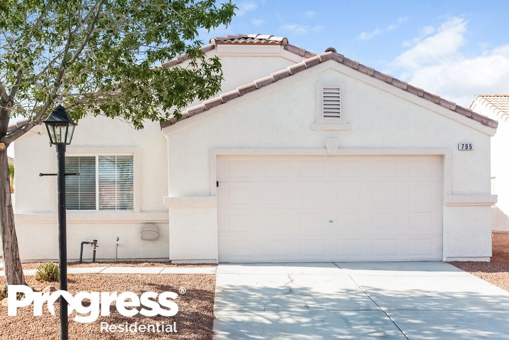 Foto principal - 705 Regal Robin Way