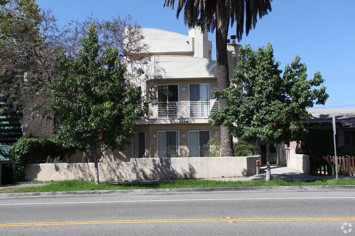 Building Photo - 1226 11th St