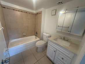Building Photo - 7960 N Colony Cir