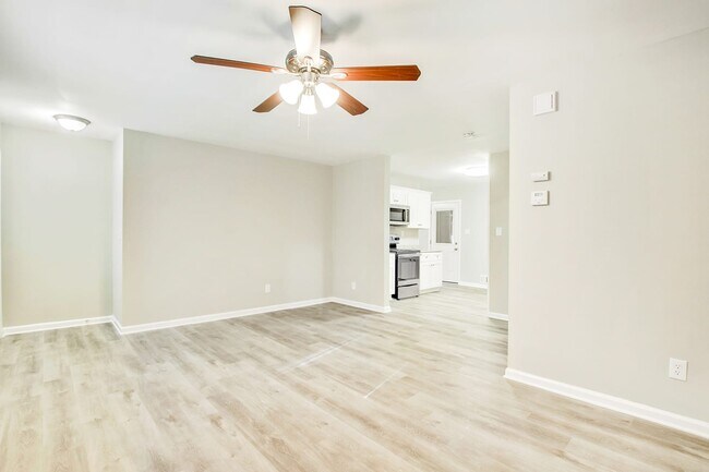 Building Photo - 3207 Cloverhurst Dr