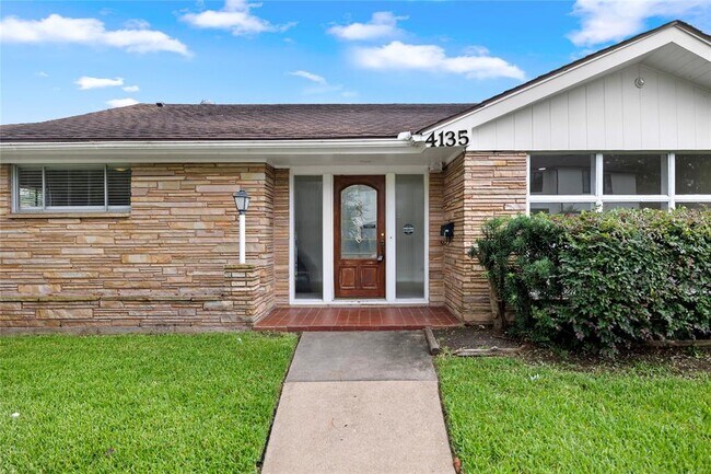 Foto del edificio - 4135 Levonshire Dr