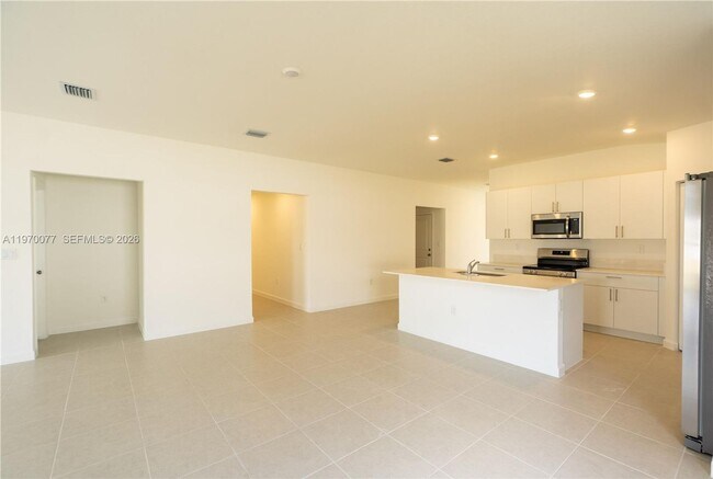 Foto del edificio - 17431 286th St