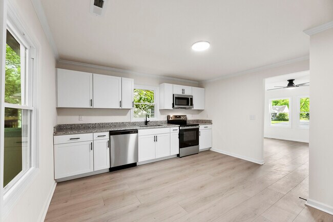 Foto del edificio - 1155 Cedar Grove Ln