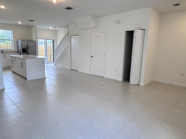 Foto del edificio - 1455 SE 27th St