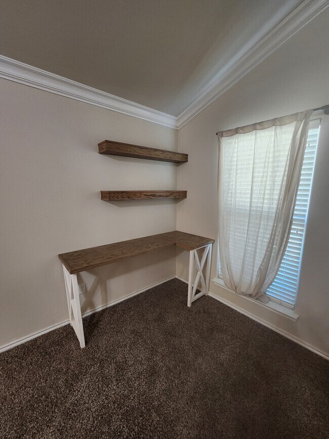 Foto del edificio - 3 bed 2 bath home in Lone Star Trails