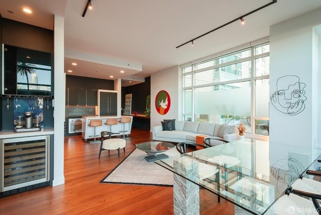 Building Photo - 1160 Mission St