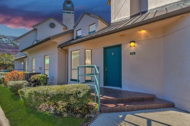 Photo - 4144 Greystone Way Apartment