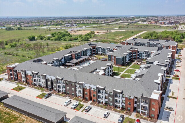 Building Photo - NorthStar Georgetown 55+ Active Adult Apartments