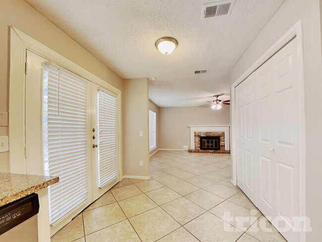 Building Photo - 1030 Cheyenne Meadows Dr