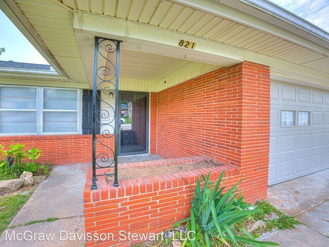Building Photo - 3 br, 2 bath House - 821 W 22nd