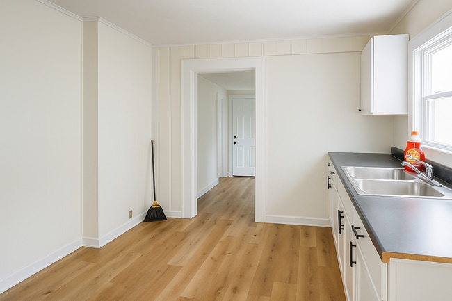 Building Photo - 3848 Spann Ave