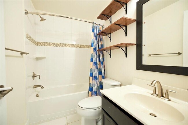 Foto del edificio - 4315 Broad Hill Dr