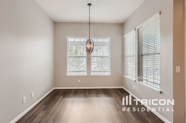 Building Photo - 836 Luarca Ln