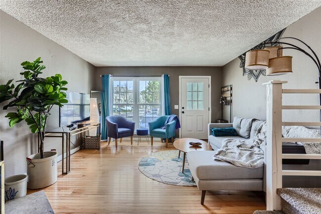 Photo - 2BR/1.5 Bath Townhome with Private Back Patio: Minutes from Cherry Creek & DTC!