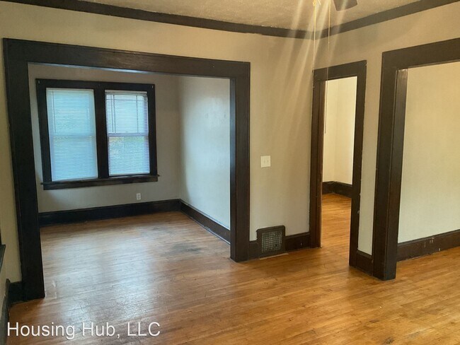 Building Photo - 2 br, 1 bath House - 2430 Logan Ave N