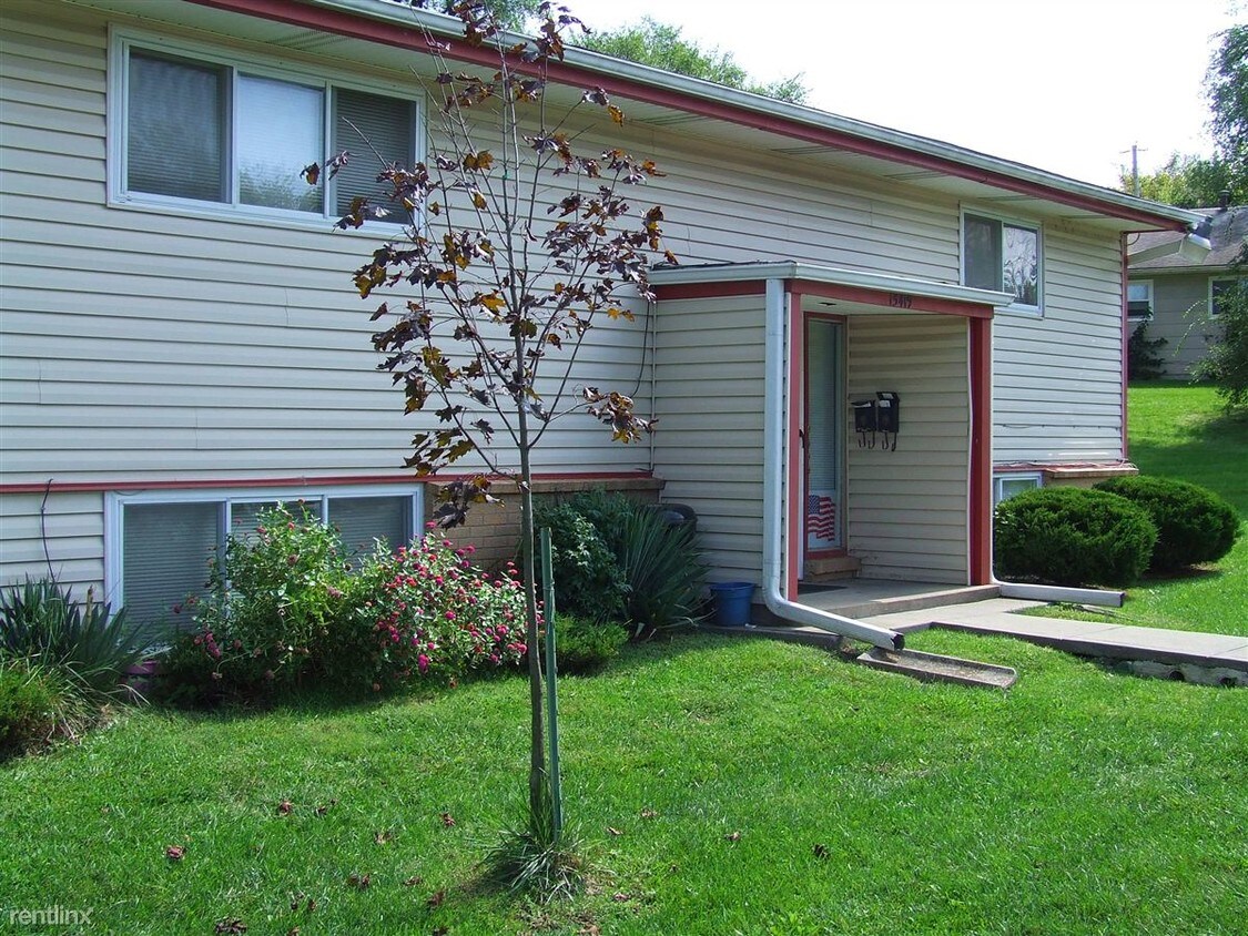 15415 Barat Rd Unit Apt C, Grandview, MO 64030 Condo for Rent in