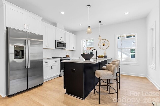 Building Photo - 3804 Odom Wy