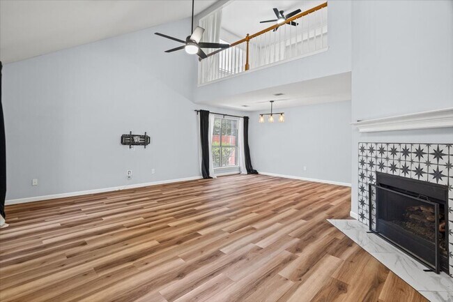 Foto del edificio - 910 Markham Ln