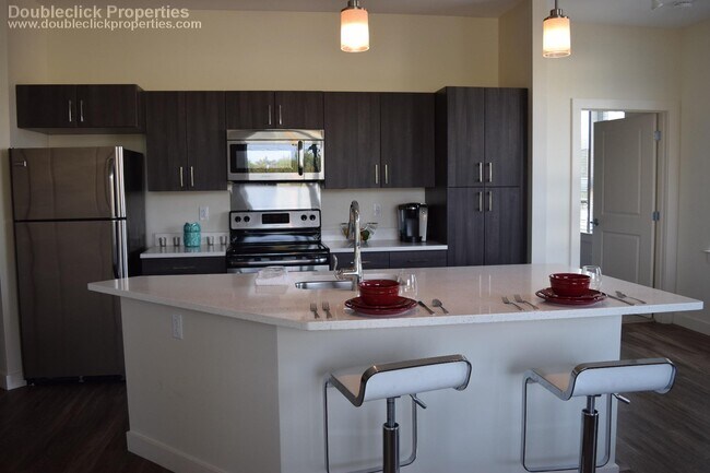 Building Photo - 211 Eastern Ave