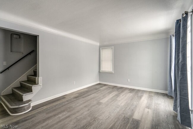 Building Photo - 9809 Way Ave