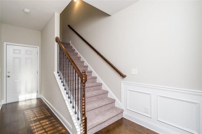 Building Photo - 2256 Tenor Ln