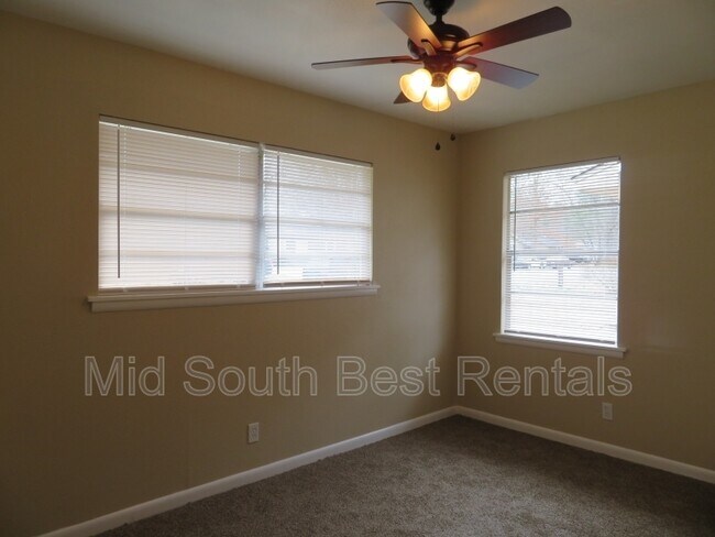 Foto del edificio - 9200 Merrivale Dr