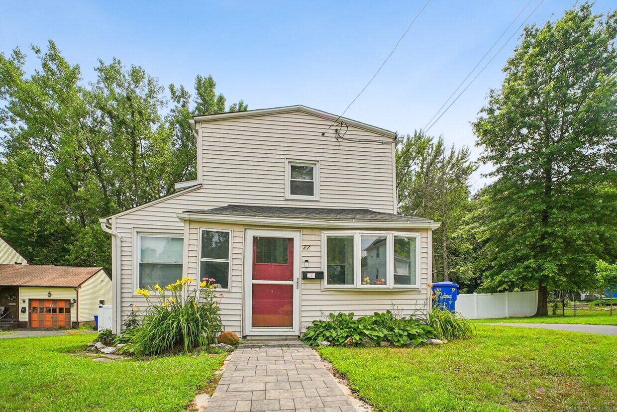 Primary Photo - 27 Gilbert Ave