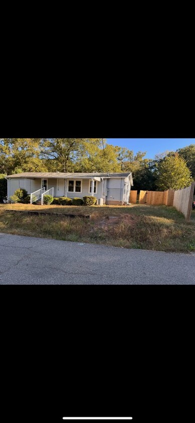 Bowman Ave - 1020 Bowman Ave