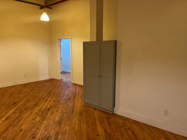 Foto del edificio - 1415 Kemper St