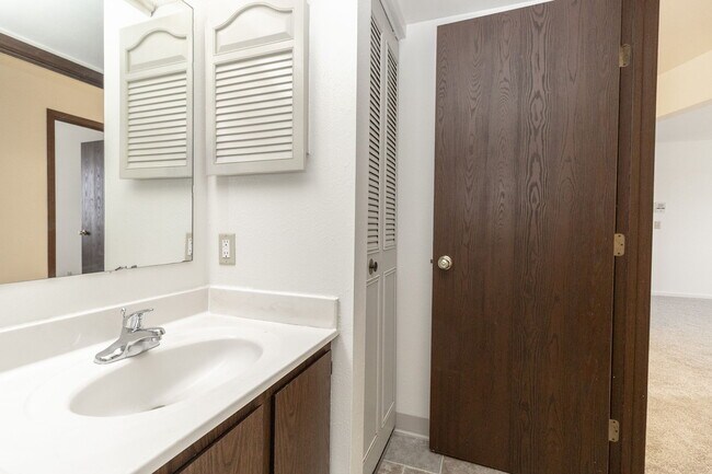 Baño - Lake View Shores Apartments