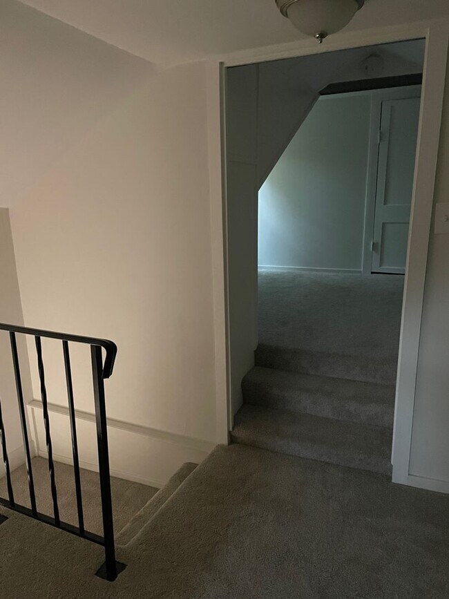 Foto del edificio - 3 Bedroom, 1 Bath Farmhouse Jamesville-DeW...