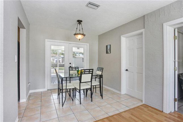 Foto del edificio - 6700 33rd Ave N, Saint Petersburg, FL 33710