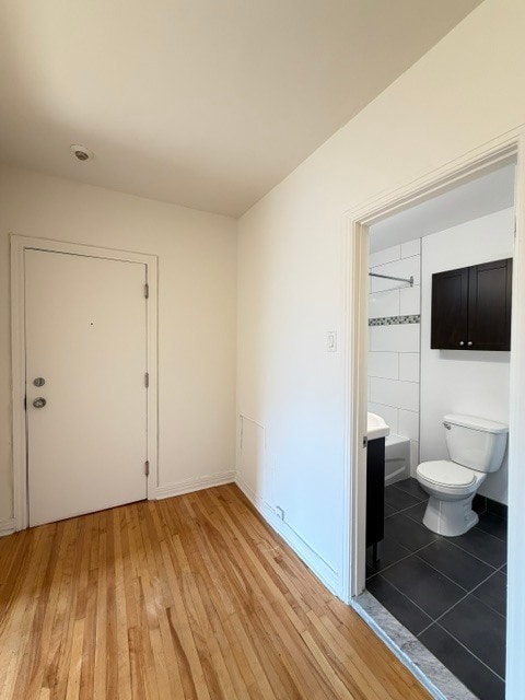 Building Photo - 3925 Av Saint-Kevin
