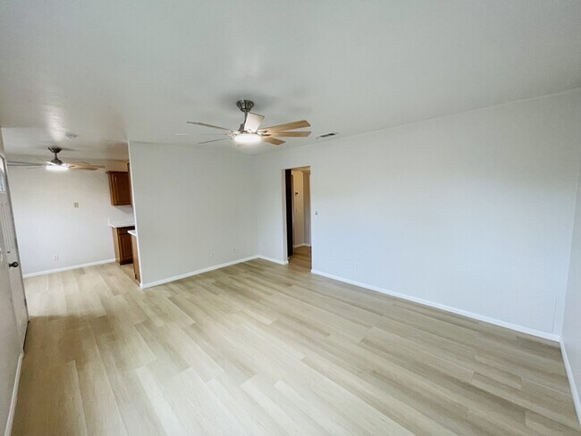 Foto del edificio - 1887 Cll Amargosa