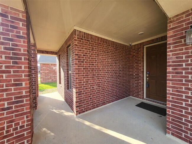 Building Photo - 25318 Squire Knoll St