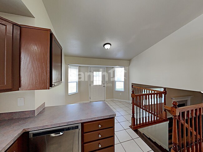 Foto del edificio - 2056 N 850 W
