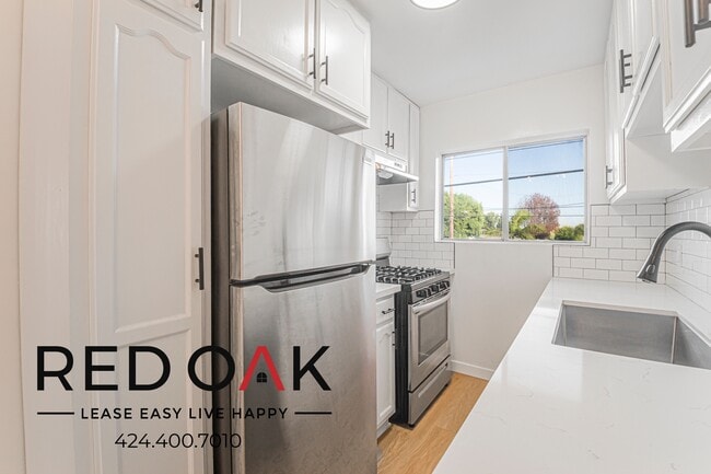 Building Photo - 14807 Normandie Ave