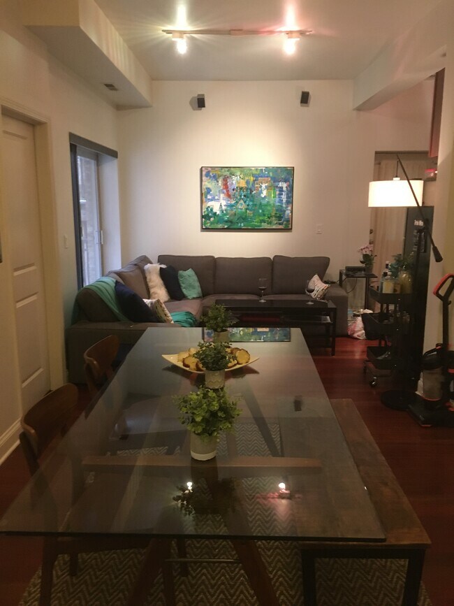 Foto del edificio - 2522 N Halsted St