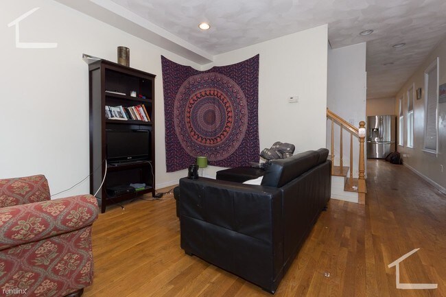 Foto del edificio - 4 br, 2.5 bath Townhome - 20 Wadsworth St