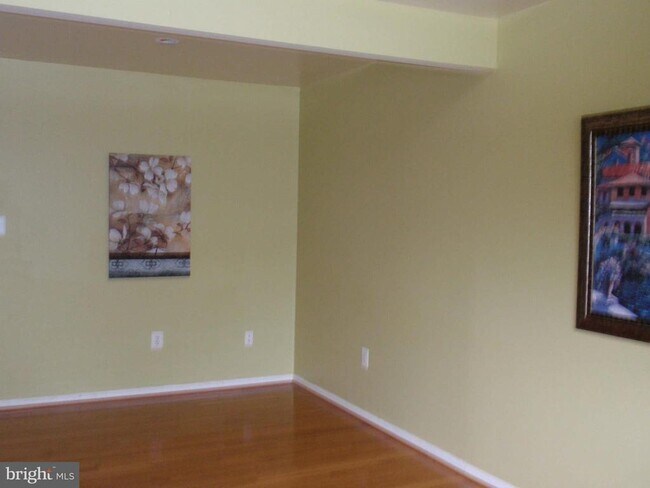 Foto del edificio - 46647 Brownwood Square
